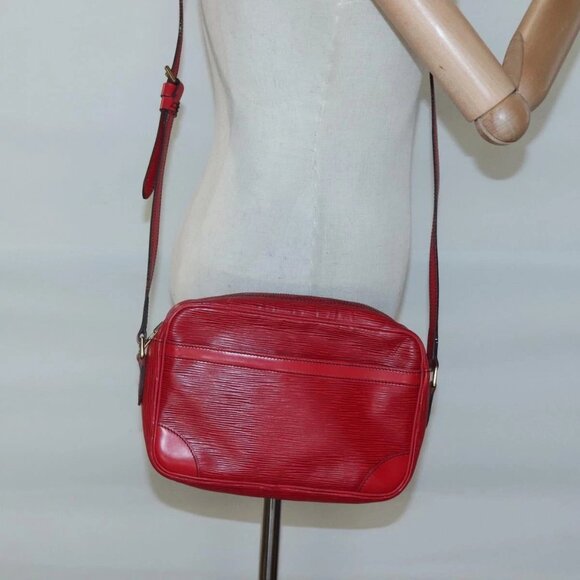 LOUIS VUITTON Epi Trocadero 23 Shoulder Bag Red - Picture 14 of 16